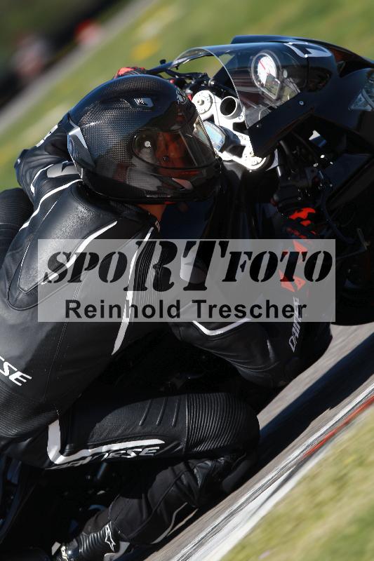 /Archiv-2022/08 17.04.2022 Speer Racing ADR/Gruppe rot/backside